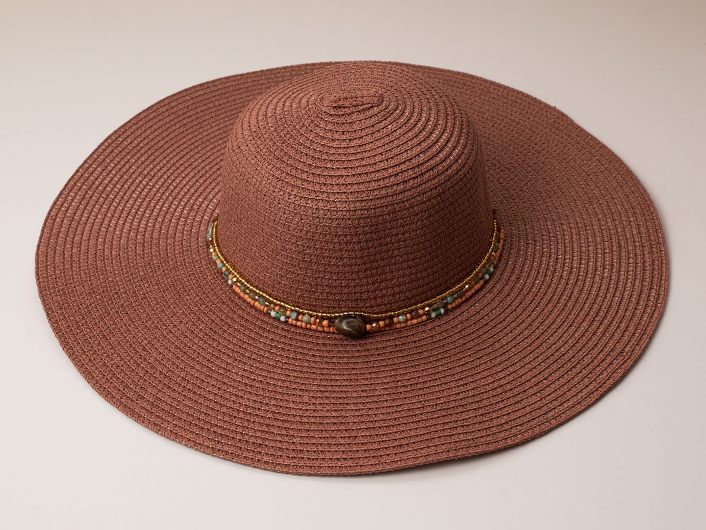 Sombrero Aleron con collar decorativo